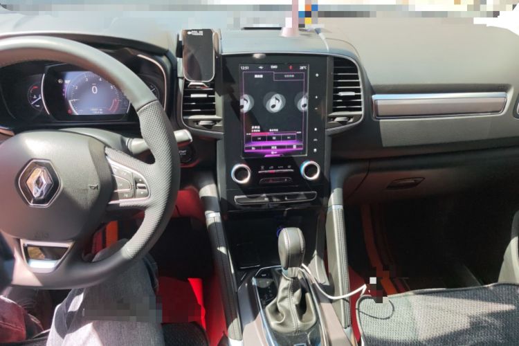 Used Renault Koleos 2017 2.0L Two-Wheel Drive Luxury Edition Audio And AC Panel