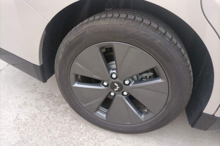 Used Wuling E5 2024 410 km Standard Version
