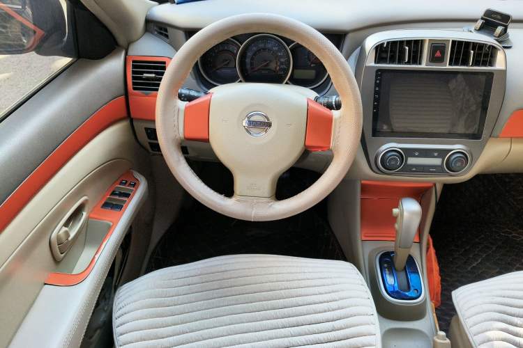 Used Nissan Sylphy 2012 Classic 1.6XE Automatic Comfort Edition Steering Wheel