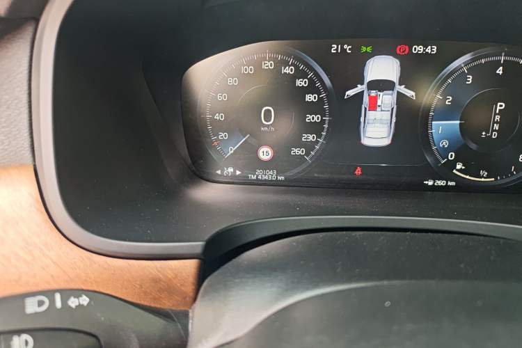 Used Volvo S90 2019 T5 Zhiyuan Edition Odometer Close Up