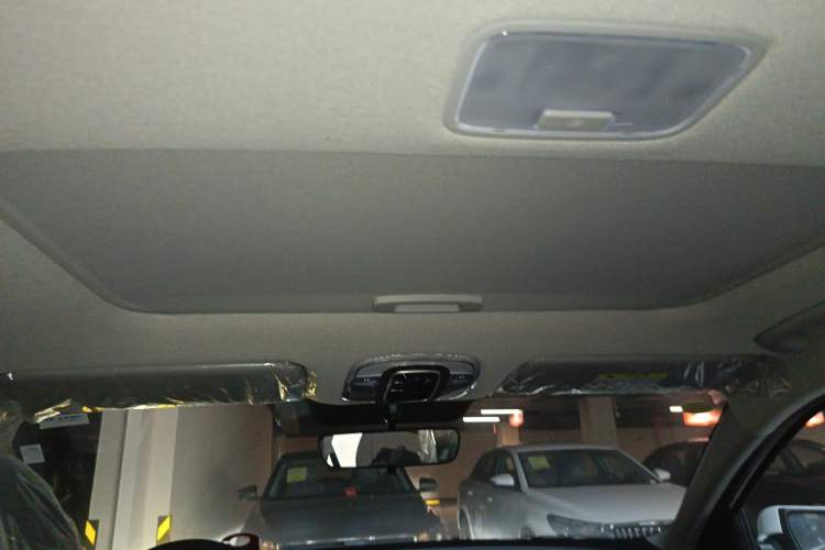 Used Hyundai Elantra 2023 1.5L CVT GLX Elite Edition Headliner