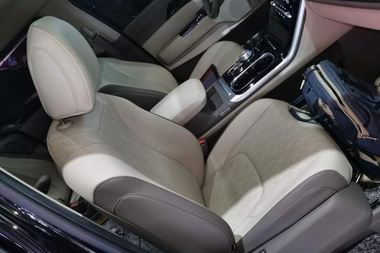 Used Kia Carnival 2021 2.0T Luxury Tech Edition