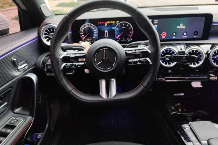 Used Mercedes-Benz A-Class 2022 Revised Version A 200 L Sport Sedan Fashionable Style