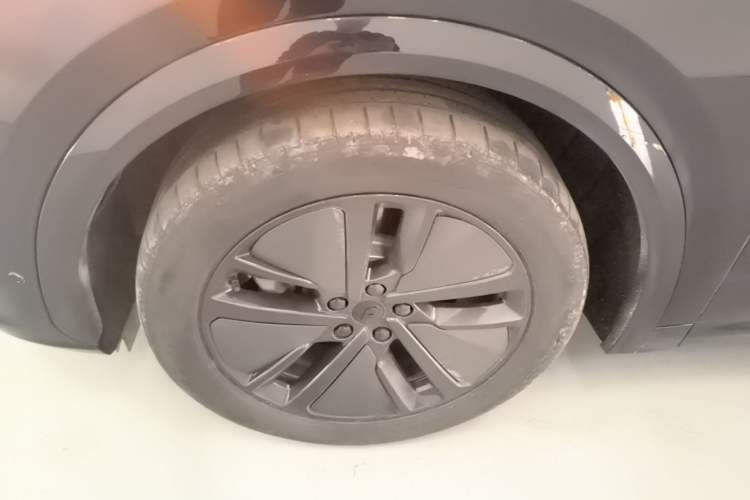 Used Li Auto L7 2024 Pro Model Left Front Wheel Hub