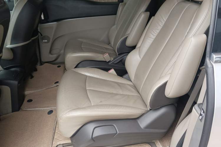 Used Buick GL8 2011 3.0L GT Luxury Business Haoya Edition Left Rear Seat