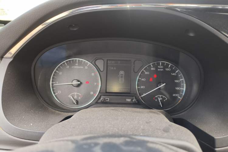 Used Dongfeng Ruichi 2019 2.4L Gasoline China VI Standard Two-Wheel-Drive Long Cargo Bed 2TZD Instrument Cluster