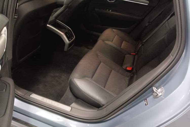 Used Volvo S90 2020 T4 SmartDrive Luxury Edition Left Rear Seat