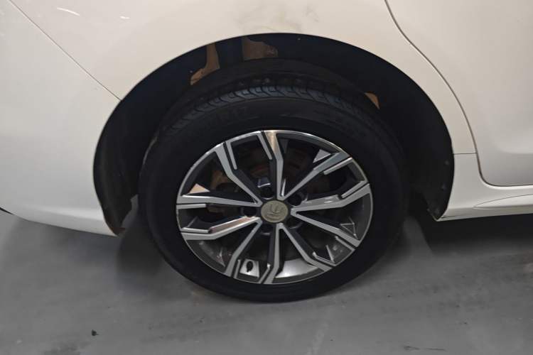 Used BYD Song MAX 2019 1.5T Automatic Smart Connect Ruiyi Sunroof Version 6 Seats China VI Standard