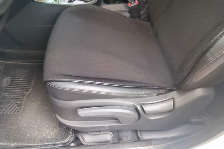 Used Hyundai ix25 2015 1.6L Automatic Two-Wheel Drive Smart GLS Trim