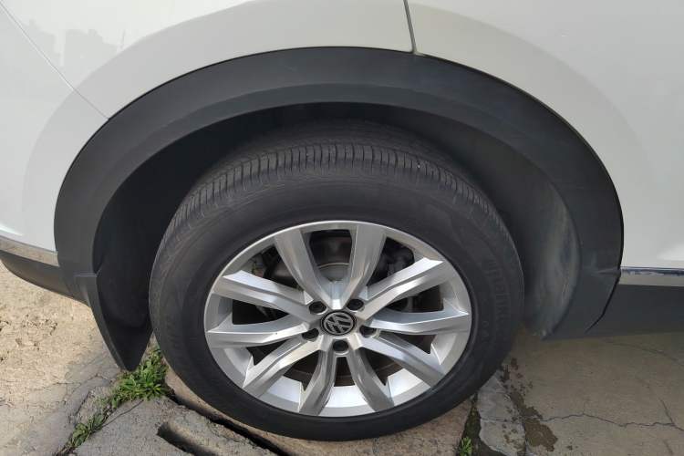 Used Volkswagen T-ROC 2020 230TSI DSG Two-Wheel Drive Advanced Version Exterior 3