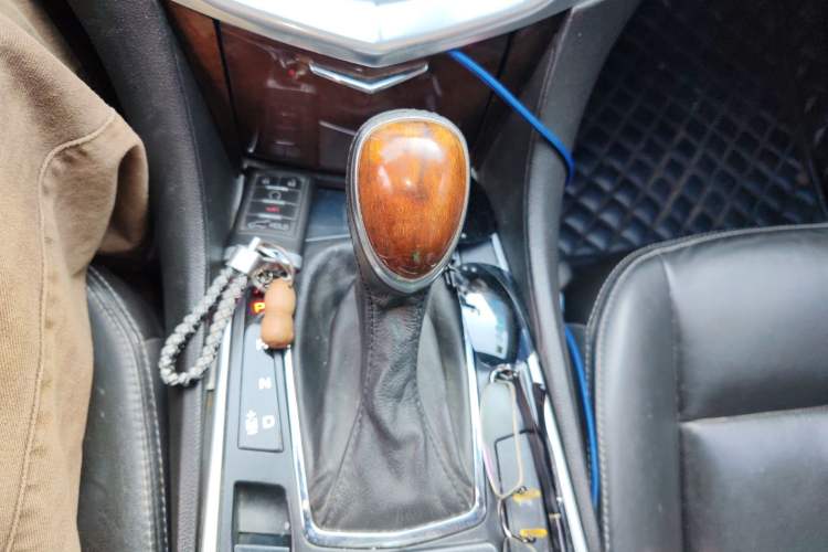 Used Cadillac SRX 2013 3.0L Elite Model Gear Lever