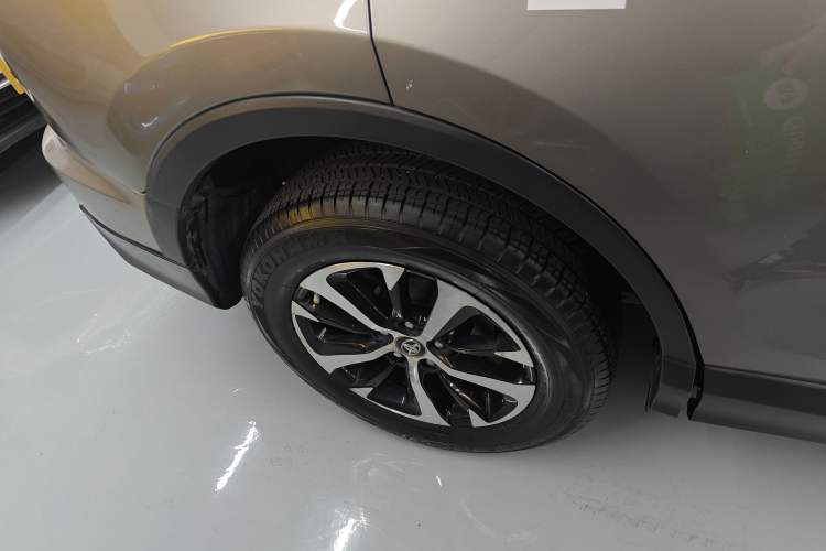 Used Toyota RAV4 2016 2.0L CVT Two-Wheel Drive Smart Edition China V Standard Exterior 5