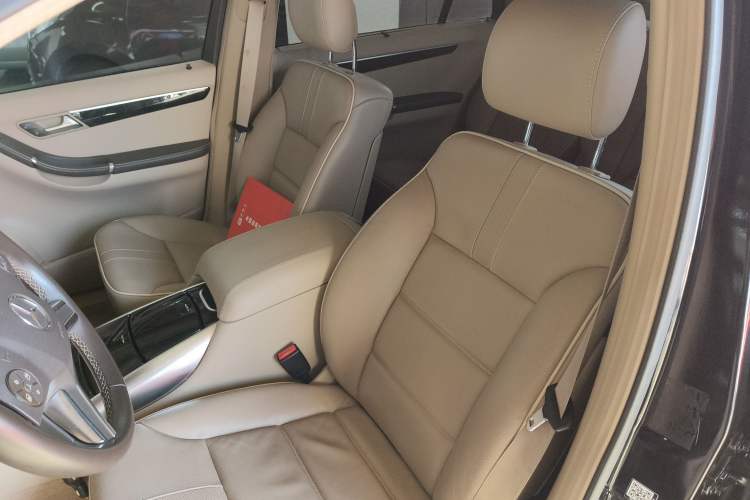 Used Mercedes-Benz R-Class 2017 R 320 4MATIC Business Edition Prestige Model
