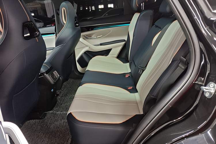 Used BYD Song PLUS New Energy 2023 Champion Edition EV 520KM Prestige Model
