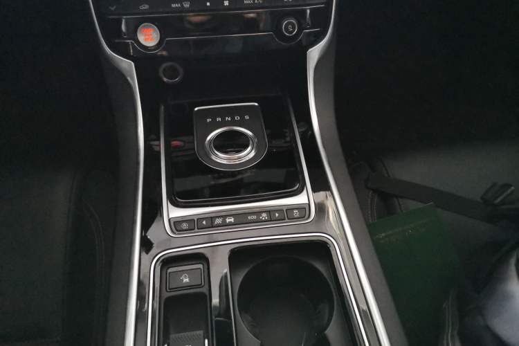 Used Jaguar XEL 2019 2.0T 200 PS Luxury Edition
