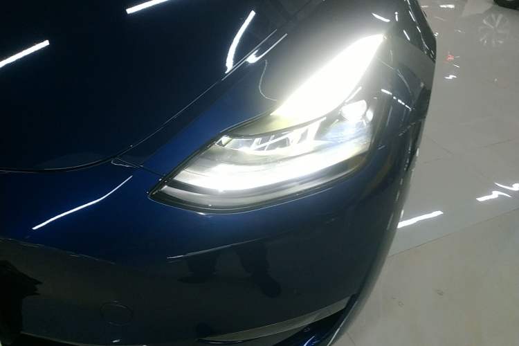 Used Tesla Model Y 2021 Long-Range All-Wheel-Drive Version 3D7