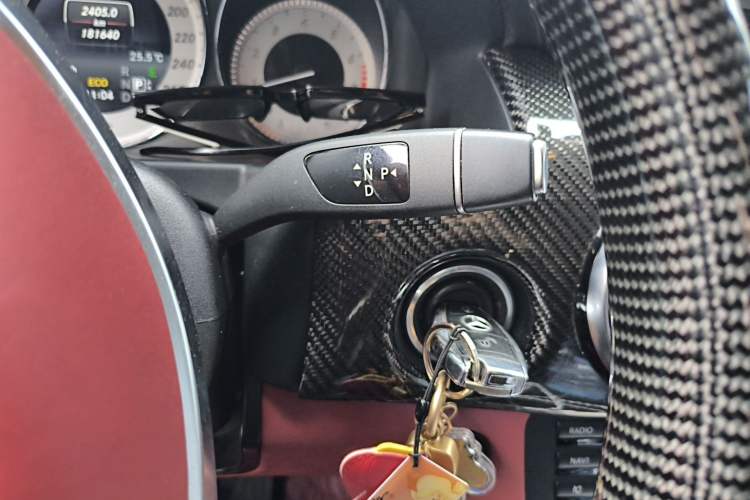 Used Mercedes-Benz GLK-Class 2015 GLK 260 4MATIC Dynamic Edition Ultimate Version Gear Lever