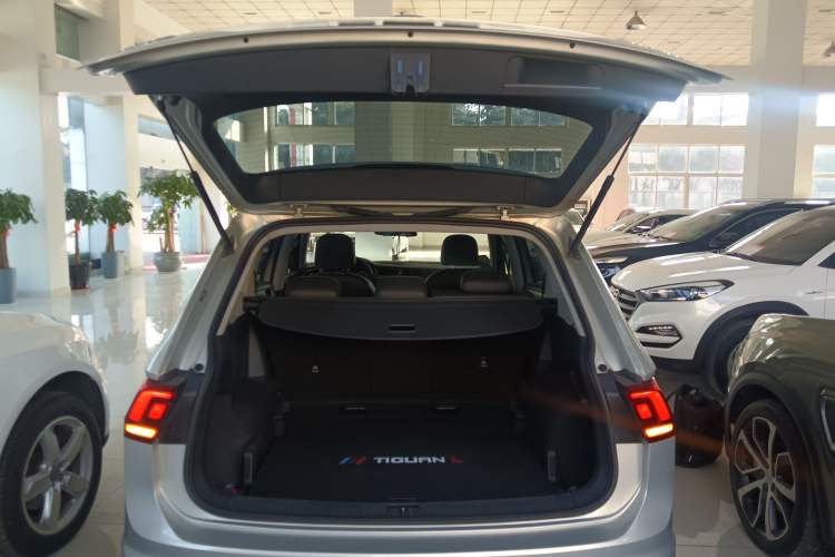 Used Volkswagen Tiguan L 2020 330TSI Automatic Two-Wheel Drive Panoramic Comfort Edition China VI Standard