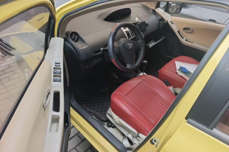 Used Toyota Yaris 2011 1.6E Automatic Charm Edition Driver Seat