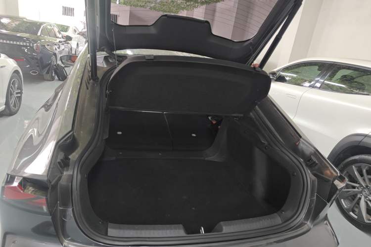 Used CHANGAN UNI-V iDD 2023 Zhidian iDD 1.5T 113km Smart & Fun Version (Rapid Edition) Trunk