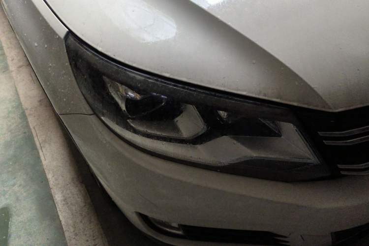 Used Volkswagen Tiguan 2013 1.8 TSI Automatic Two-Wheel Drive Comfort Edition Right Front Headlight