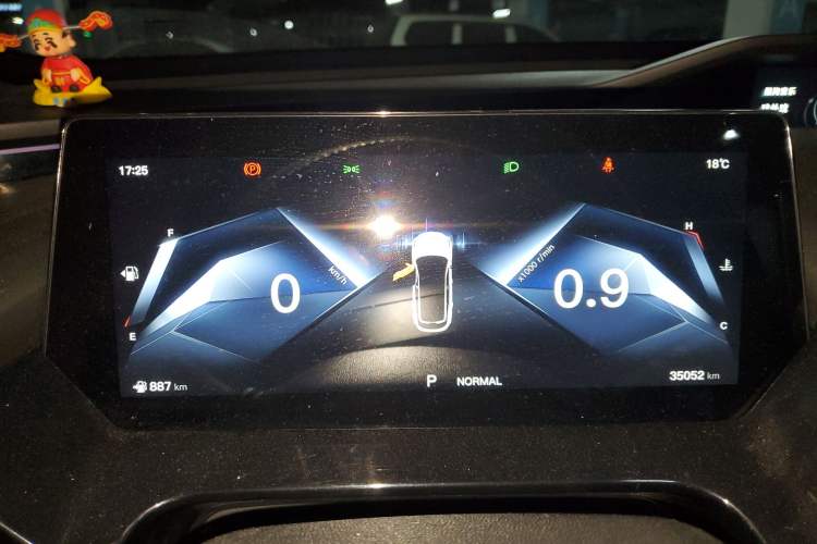 Used Oshan Z6 2022 Blue Whale 1.5T DCT Smart Edition Urban Version
