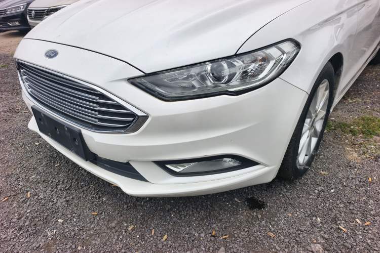 Used Ford Mondeo 2018 EcoBoost 180 Fashion Edition Left Front Headlight