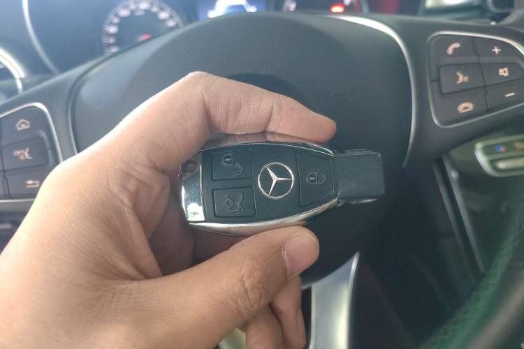 Used Mercedes-Benz GLC 2019 GLC 260 L 4MATIC Dynamic Model
