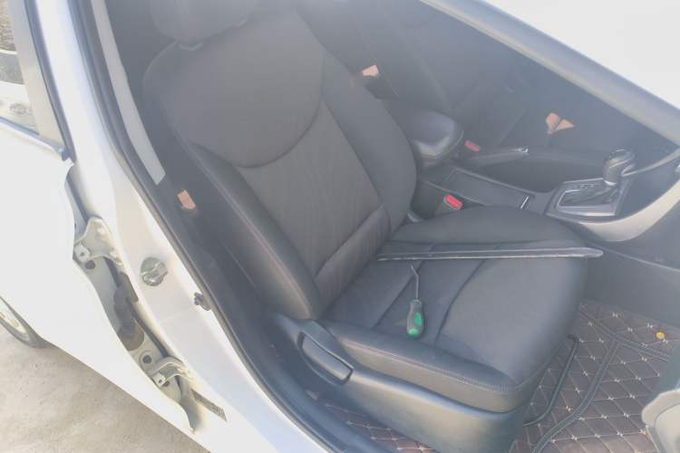 Used Hyundai Elantra (5th Generation / Langdong) 2015 1.6L Automatic Fashion Model Right Front Seat