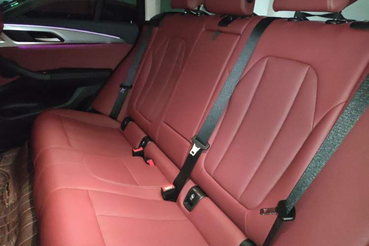 Used BMW X4 2022 xDrive 30i M Sport Package Left Rear Seat