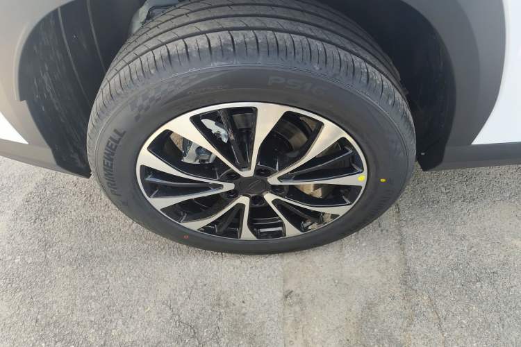 Used Geely Auto Emgrand X7 Sport 2026 Model 1.5TD Aspirational Right Rear Wheel Hub