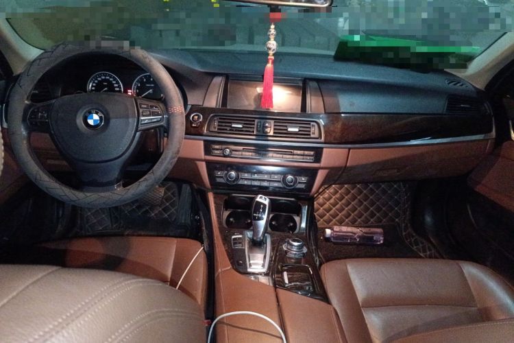 Used BMW 5 Series 2014 525Li Leading Model Center Console