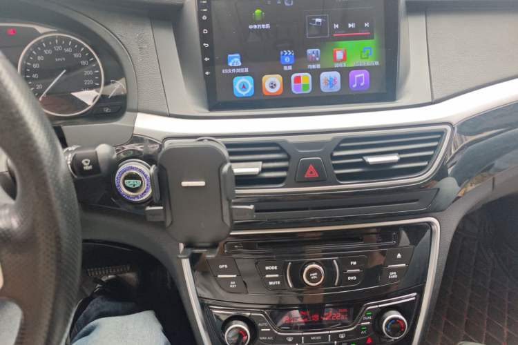 Used Geely Auto Emgrand GT 2015 2.4L Luxury Model
