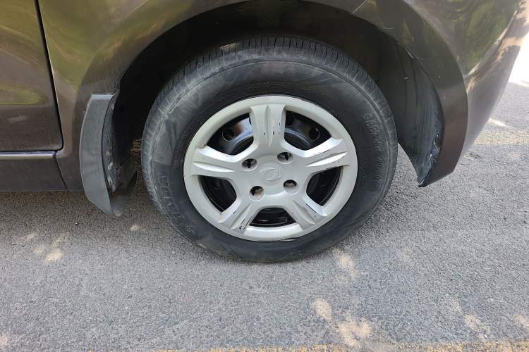 Used Dongfeng Fengon 330 2017 1.5L Manual Utility II DK15 Right Front Wheel Hub