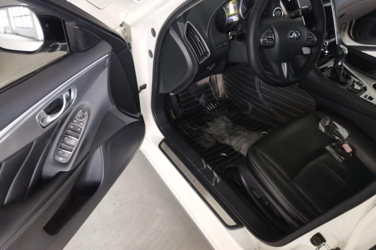 Used Infiniti Q50L 2016 2.0T Enjoyment Edition Driver Seat