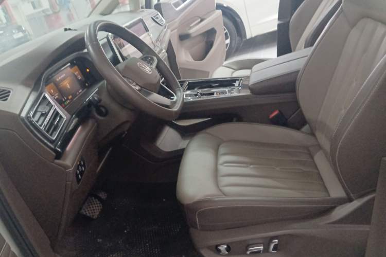 Used Volkswagen Viloran 2024 330TSI Luxury Edition