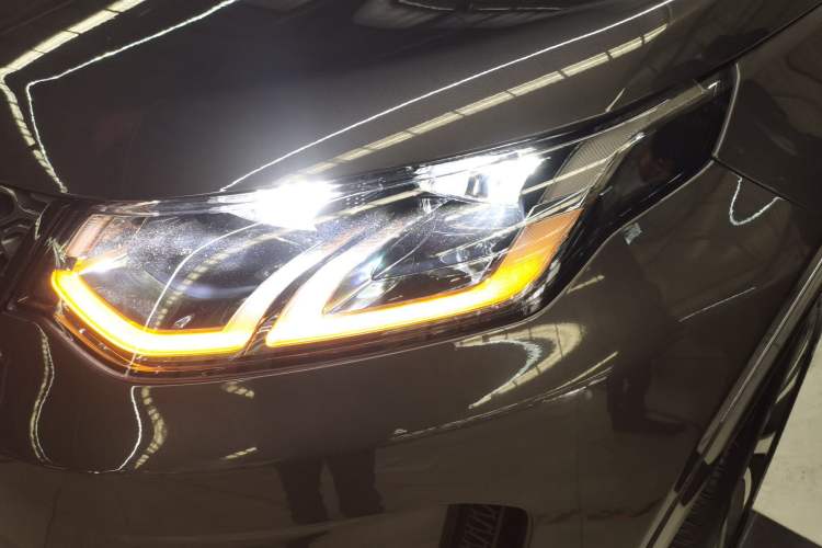 Used Land Rover Discovery Sport 2023 249 PS R-Dynamic S Performance Edition
