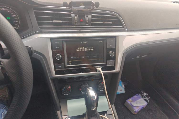 Used Volkswagen Lamando 2019 230TSI DSG Fashion Edition China VI