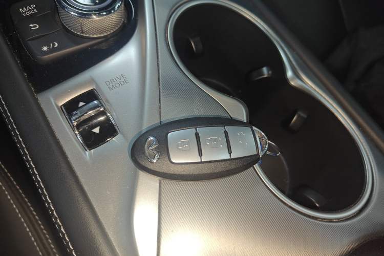 Used Infiniti Q60 2019 2.0T Luxury Edition
