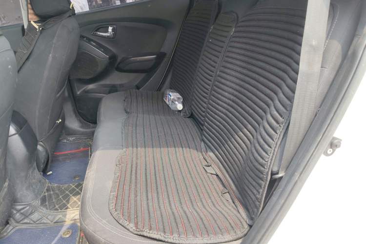 Used Hyundai ix35 2015 2.0L Automatic 2WD Comfort Edition China V Standard Left Rear Seat