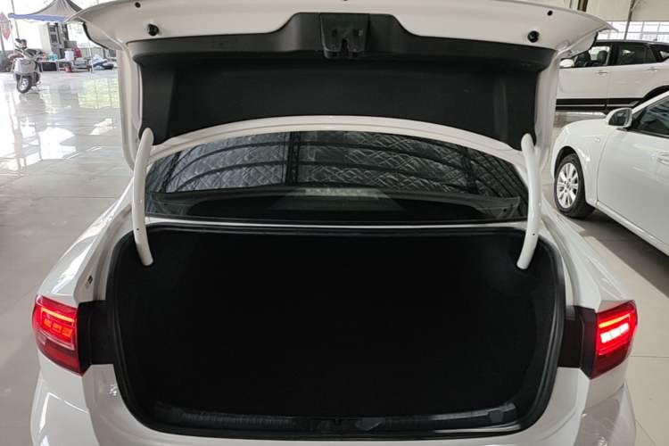 Used Volkswagen Lamando 2019 230TSI DSG Fashion Edition China VI
