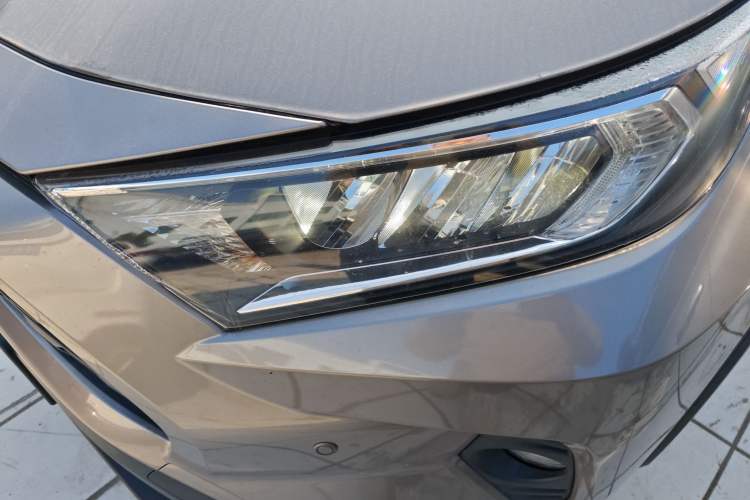 Used Toyota RAV4 2021 2.0L CVT Two-Wheel Drive Fashion Edition
