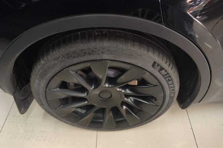 Used Tesla Model Y 2023 Rear-Wheel-Drive Version