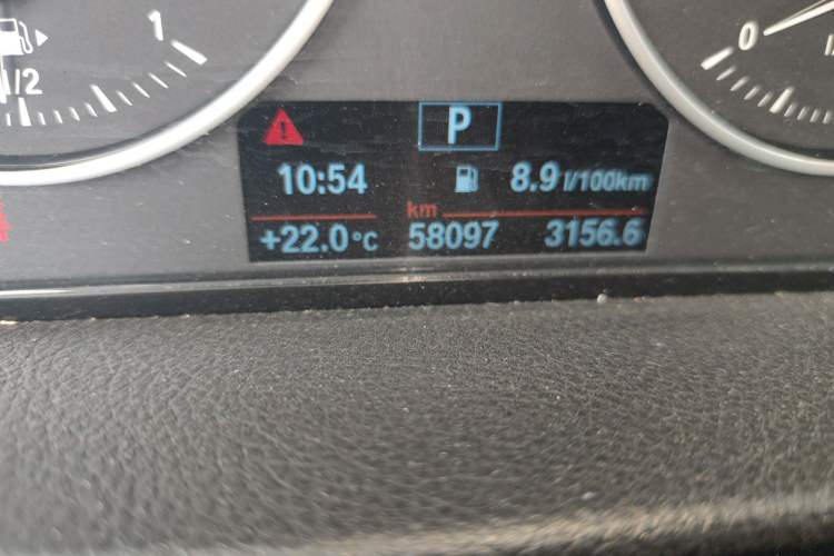 Used BMW 2 Series Active Tourer 2016 218i Fashion Model Odometer Close Up