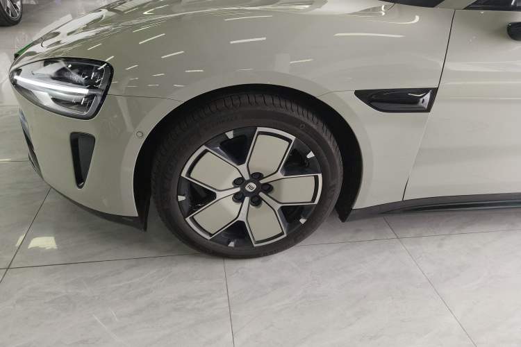 Used Xiaomi Auto SU7 2024 Rear-Drive Long-Range Intelligent Driving Version