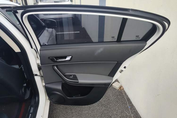 Used Qoros 3 2018 Sedan 1.6L Automatic Leading Model