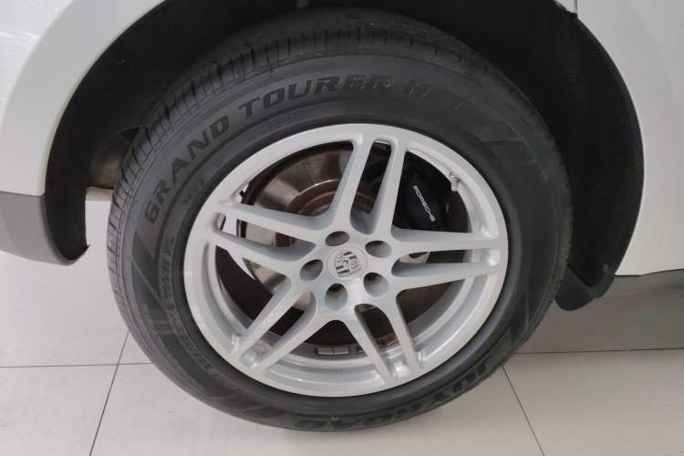 Used Porsche Macan 2017 Macan 2.0T Exterior 5