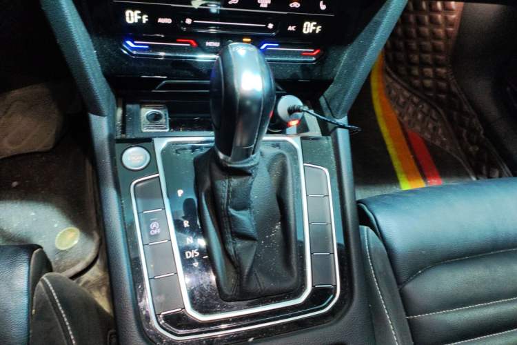 Used Volkswagen Magotan 2020 330TSI DSG Leading Model Gear Lever