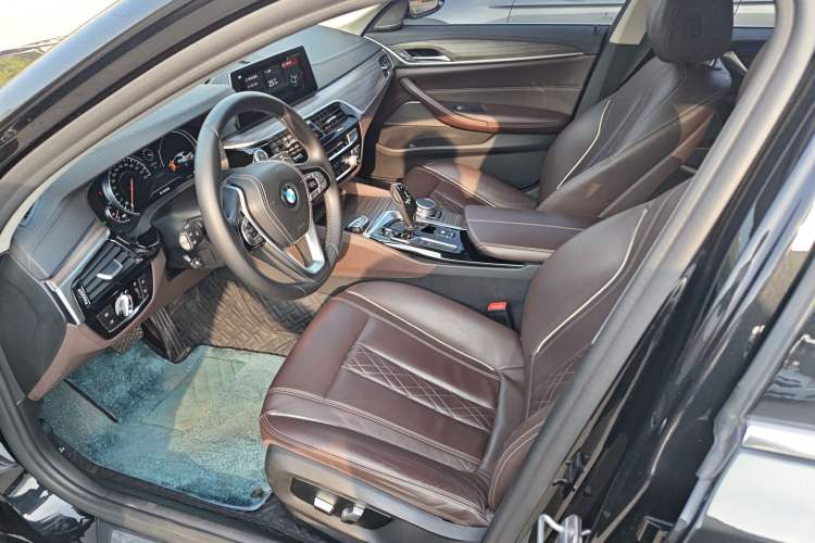 Used BMW 5 Series 2018 Facelifted 530Li Luxury Edition Premium Package
