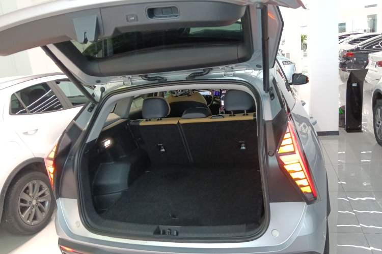 Used Geely Auto FX11 2023 1.5TD DCT Prestige Edition Trunk